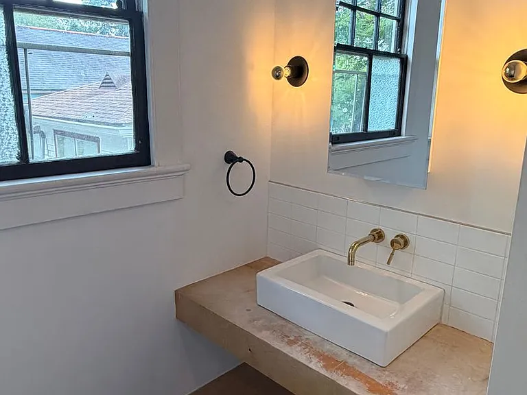 1233 Poland Ave — Photo 13