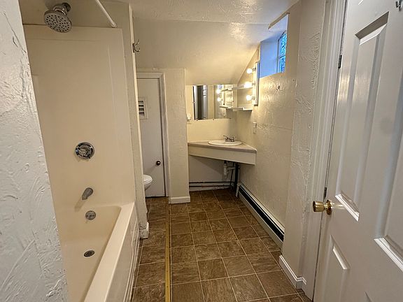 4th image of 14 West St #1