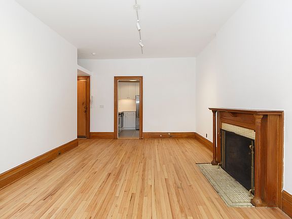 5th image of 58 W 70th St APT 10