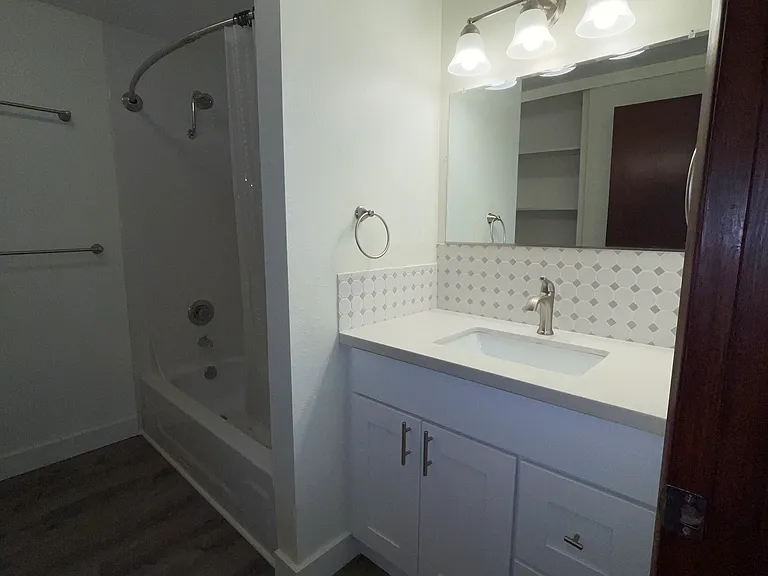 9738 SE 42nd Ave #2 — Photo 22