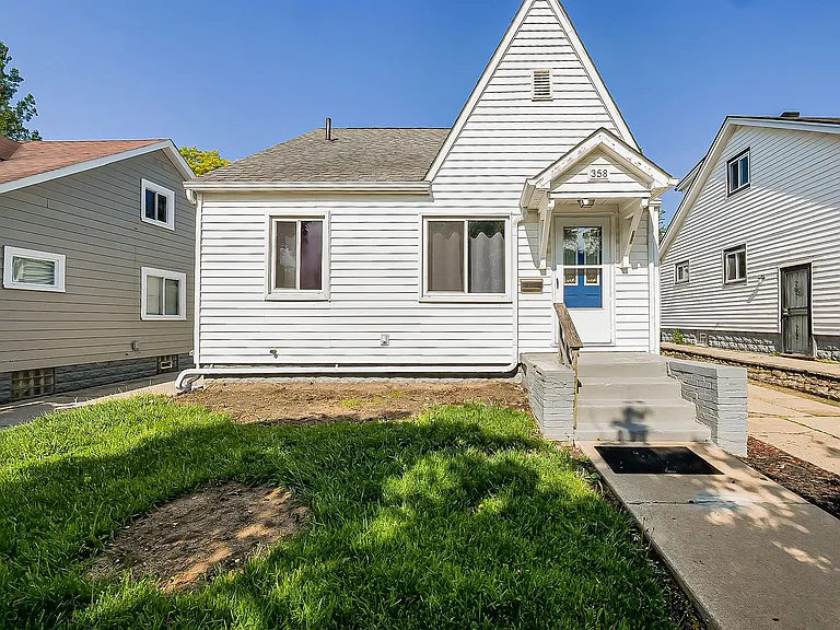 358 S Marshall St — Photo 39