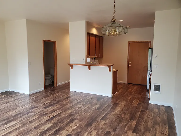 4131 Forsythia St — Photo 2