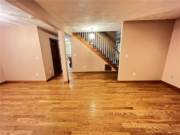 5th image of 5 Kinney Ave