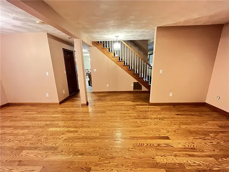5 Kinney Ave — Photo 5