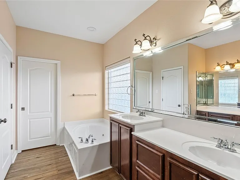 6206 Queen Jane St — Photo 13