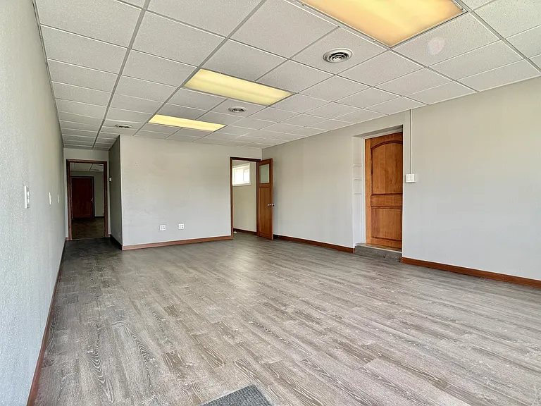 702 E Main St #101 — Photo 2