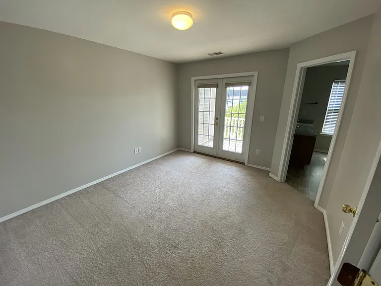 137 Fairgreen St — Photo 16