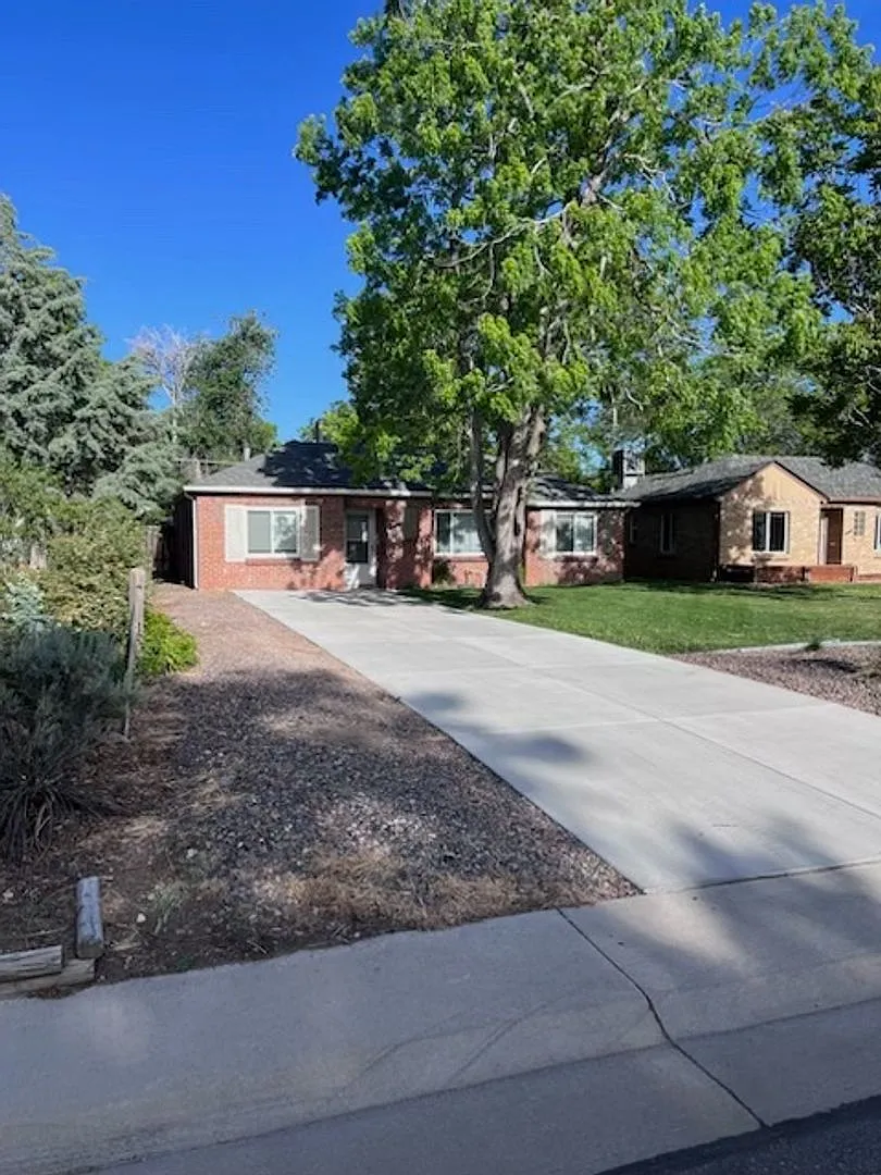 North Park Hill 3 Bedroom/2 Bath — Photo 3