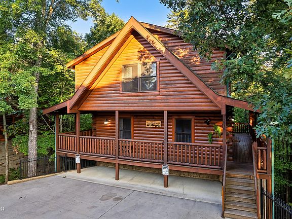 3rd image of 3516 Sand Ridge Way