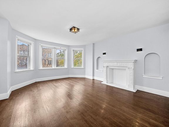 3rd image of 1857 S Komensky Ave