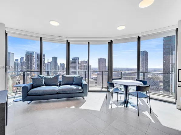 121 NE 5th St #3005, Miami, FL 33143