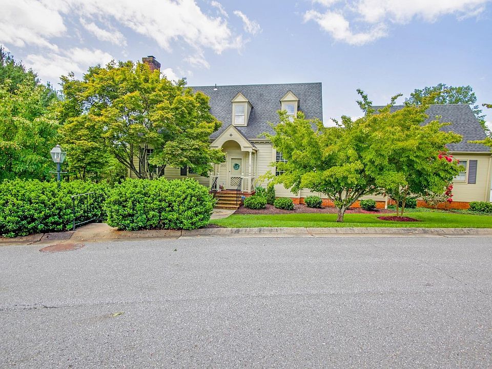 1st image of 200 Saint James Pl