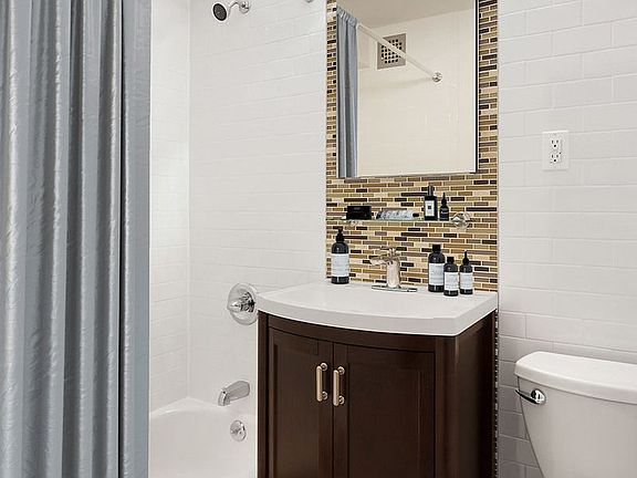 4th image of 216 Rockaway Ave APT 11J