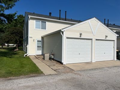 498 Meadow Green Ln, Round Lake Beach, IL, 60073