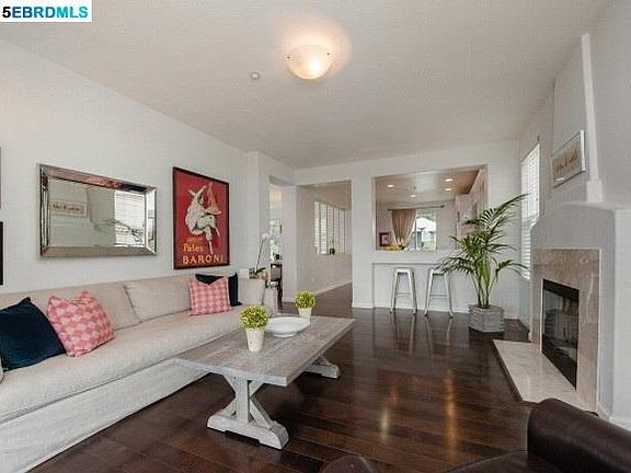 3rd image of 8240 Skyline Cir