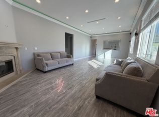 10006 Samoa Ave, Tujunga, CA 91042