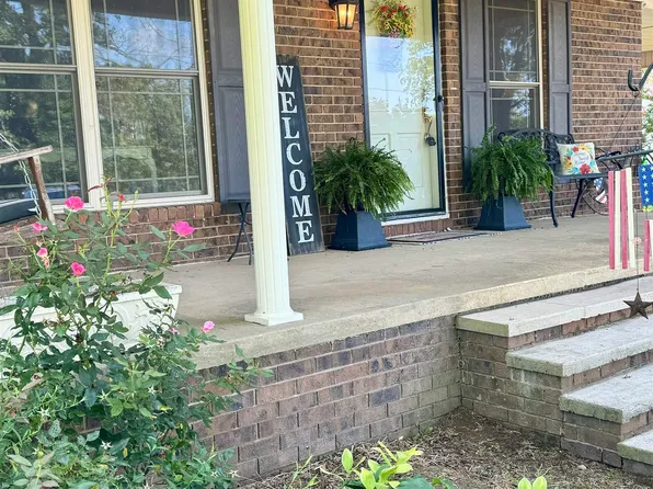 111 Kain Ave, Rainsville, AL 35986