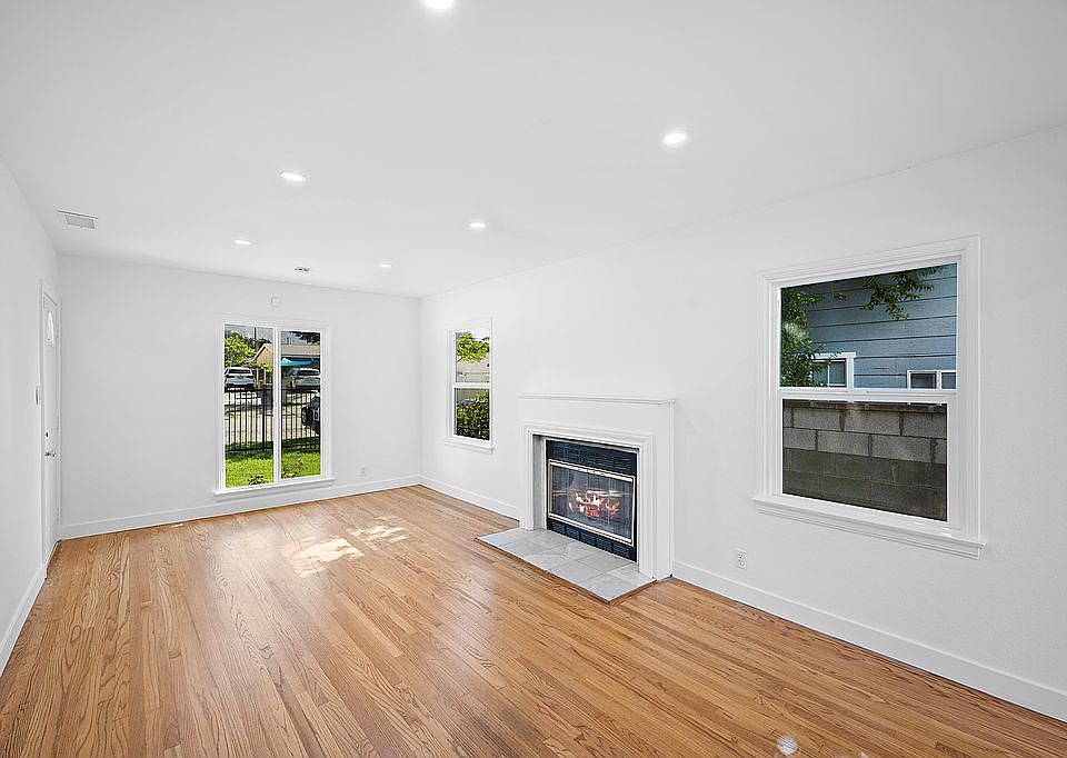 1st image of 12783 Borden Ave