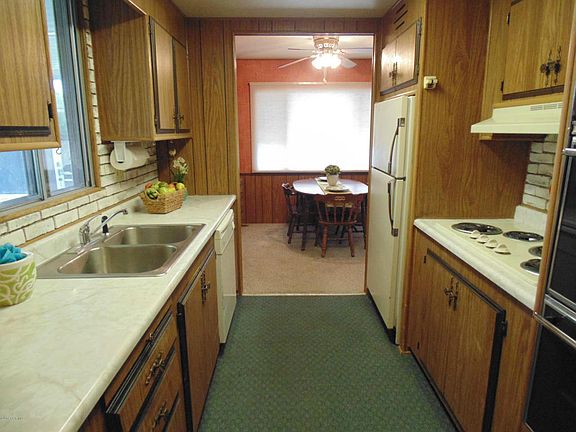 4th image of 2741 N Northridge Dr
