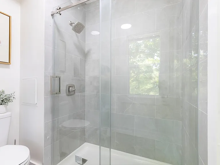 13476 Clifton Blvd #206 — Photo 6