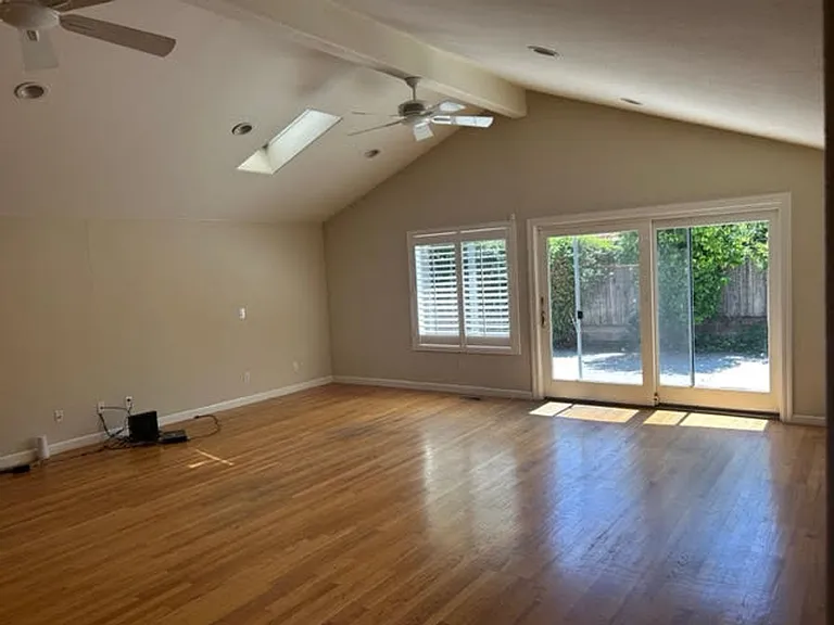 1204 Redcliff Dr — Photo 27