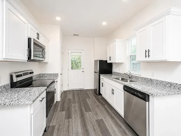 309 Sedona Dr — Photo 11