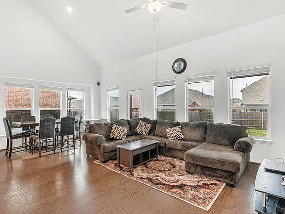 4th image of 133 Lenera Dr