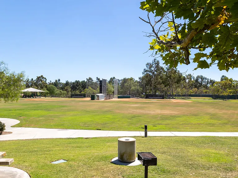 Picnics Made Easy at Altisima Park