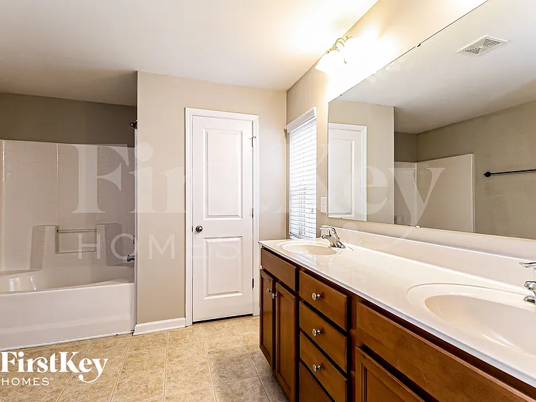 19017 Park Terrace Ln — Photo 13