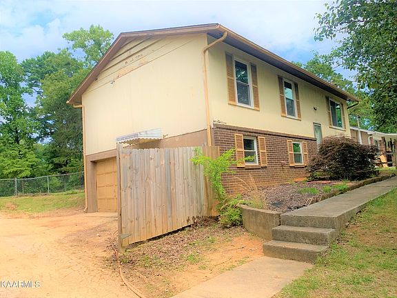 2nd image of 6505 NW Shrewsbury Dr