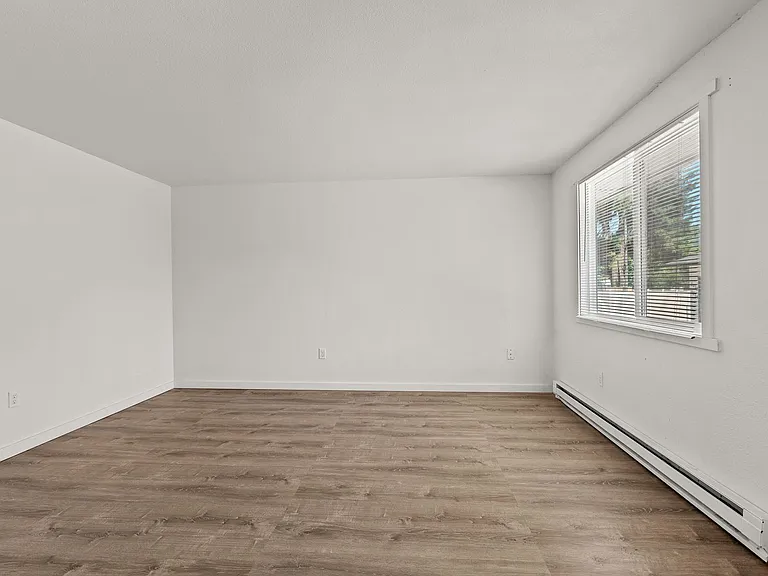 1208 & 1210 E Boyd St — Photo 5