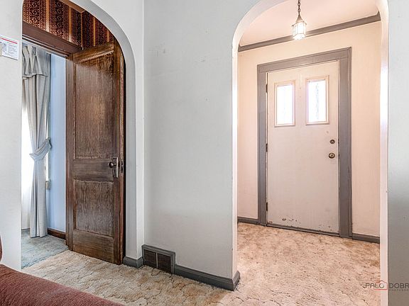 4th image of 580 N Quentin Rd