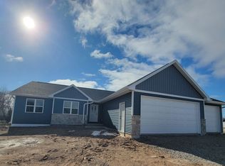 W2305 Schmidt Rd, Freedom, WI 54913