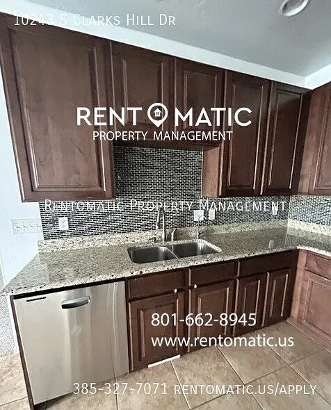 4 bed, 3.5 bath, 2550 sqft, $2,499 — Photo 4