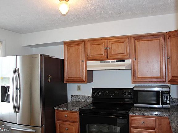 2nd image of 1658 Devil Ln #8-1