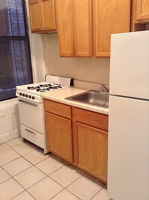 Rented by Frank Valvo Real Estate | media 9