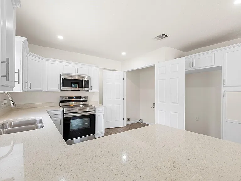 1309 Bragg St — Photo 20