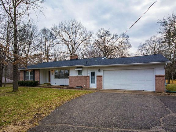 2nd image of 8444 Courtland Dr NE