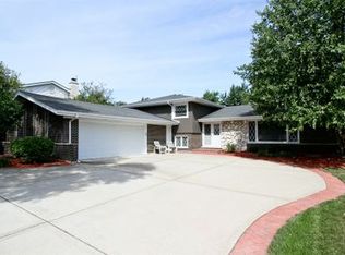7430 Kiowa Ln, Palos Heights, IL 60463