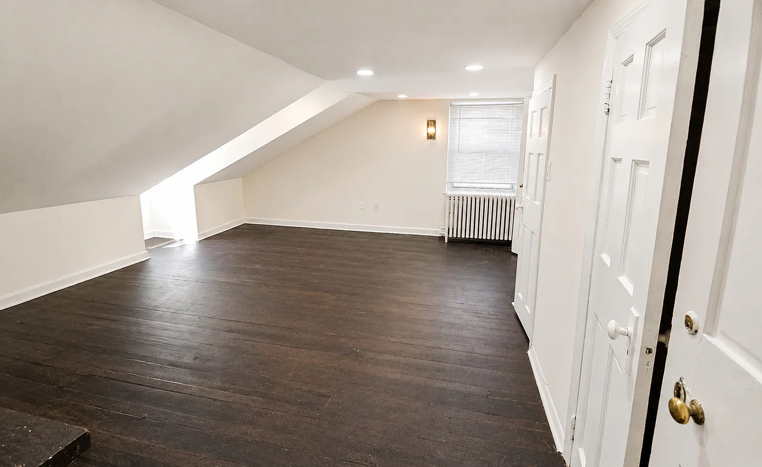 20 West Franklin st, — Photo 4