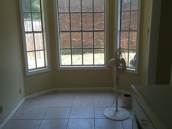 New Tile in kitchen and breakfast area