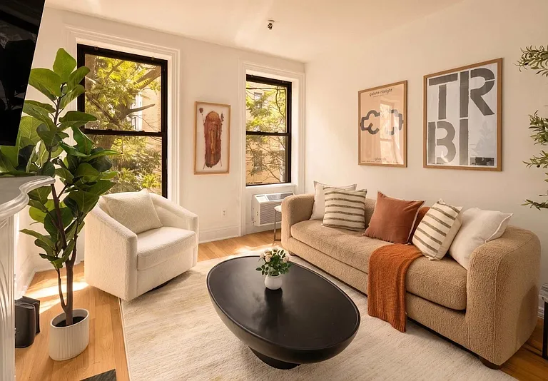 334 W 46th St #3RR — Photo 5