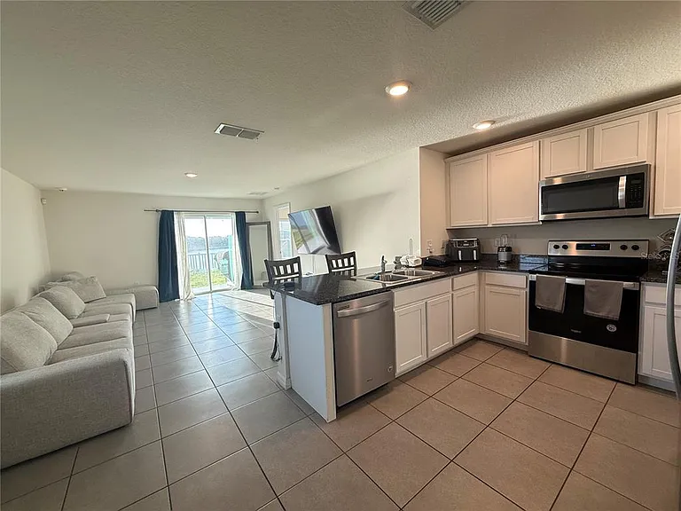 578 Olive Conch St — Photo 8