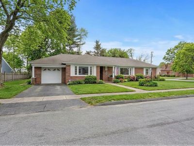 1 Little St, Rumford, RI, 02916