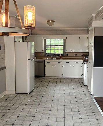 4th image of 1754 Grant Rd