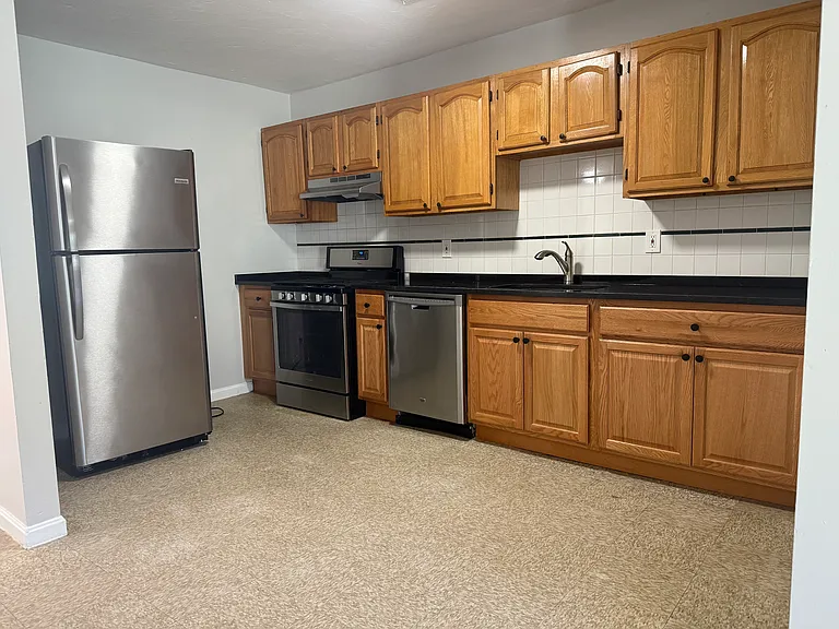 30 Hillis Rd #3 — Photo 2