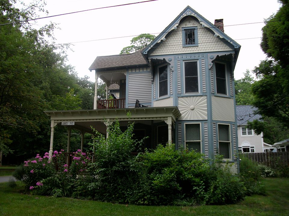 1st image of 10 Janes Avenue