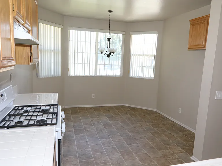 45713 Coventry Ct — Photo 3