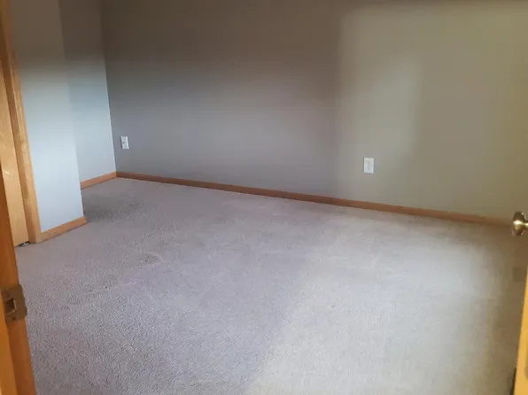 25810 19th St W, Zimmerman, MN 55398