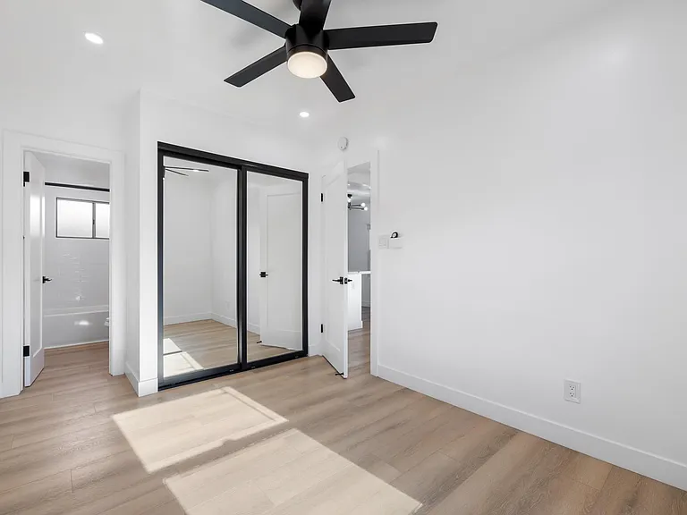 114 Madison Ave #FRONT — Photo 14